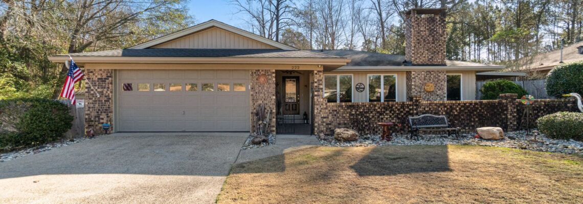 Front view of 222 Springhill Drive Hattiesburg MS