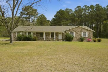 Front exterior of 34 Prine Circle, remodeled home on an acre, Oak Grove, Hattiesburg MS