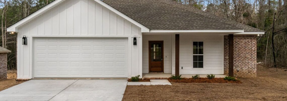 Front exterior of 908 HWY 44, Sumrall MS — new construction on 1.33 acres by MBS Construction
